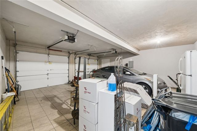 809 Rembrandt Cir, Hempfield Twp, PA 15642