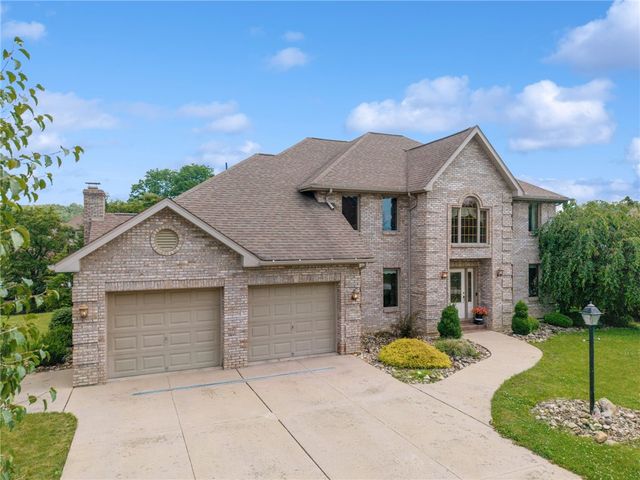 809 Rembrandt Cir, Hempfield Twp, PA 15642