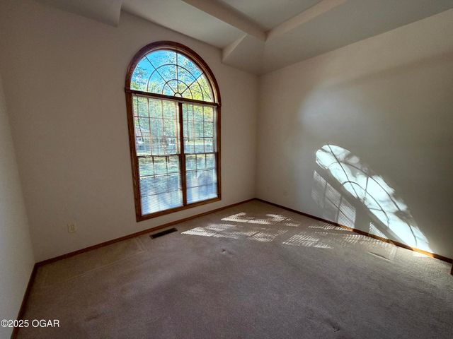 503 Soaring Hawk Drive, Joplin, MO 64801