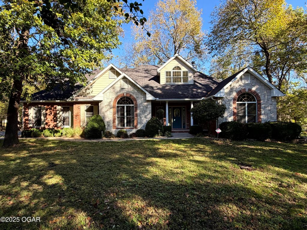 503 Soaring Hawk Drive, Joplin, MO 64801