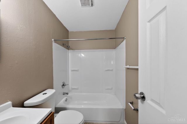 9710 Loralinda Drive, Colerain Twp, OH 45251