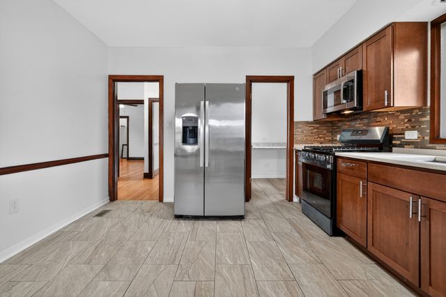6136 W Fletcher Street, Chicago, IL 60634