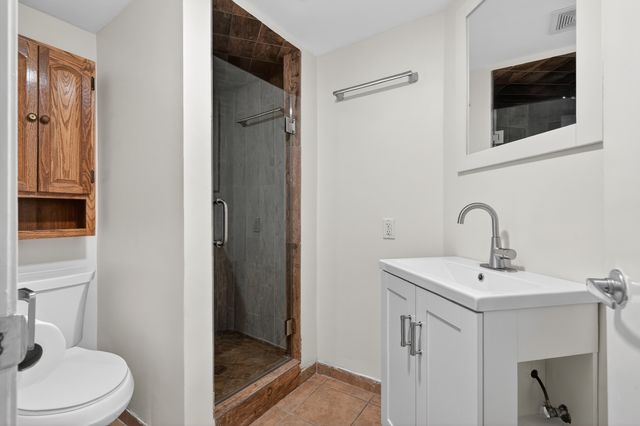 6136 W Fletcher Street, Chicago, IL 60634