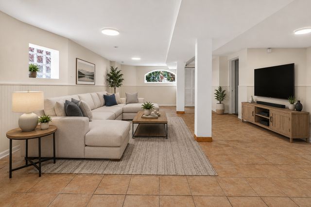 6136 W Fletcher Street, Chicago, IL 60634