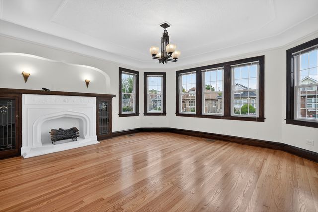 6136 W Fletcher Street, Chicago, IL 60634