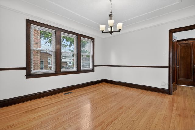 6136 W Fletcher Street, Chicago, IL 60634