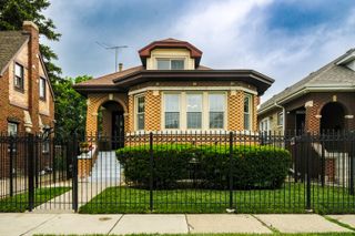 6136 W Fletcher Street, Chicago, IL 60634
