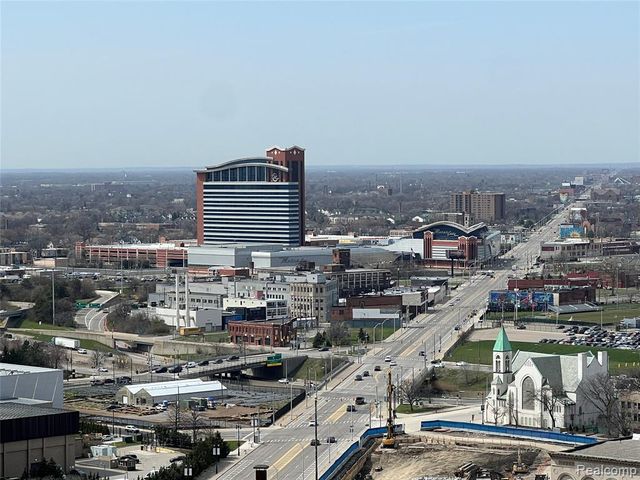 850 W Fisher Freeway, Highland Park, MI 48201