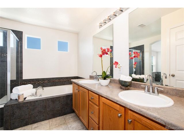 601 W Burgundy St B, Highlands Ranch, CO 80129