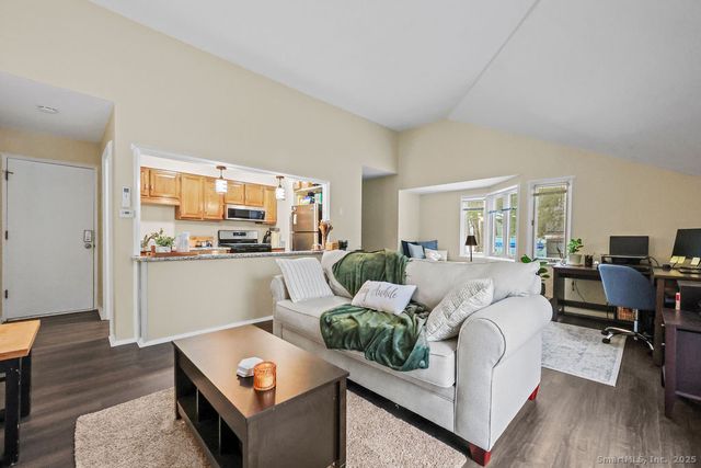 9 Talcott Ridge Road A4, Farmington, CT 06032