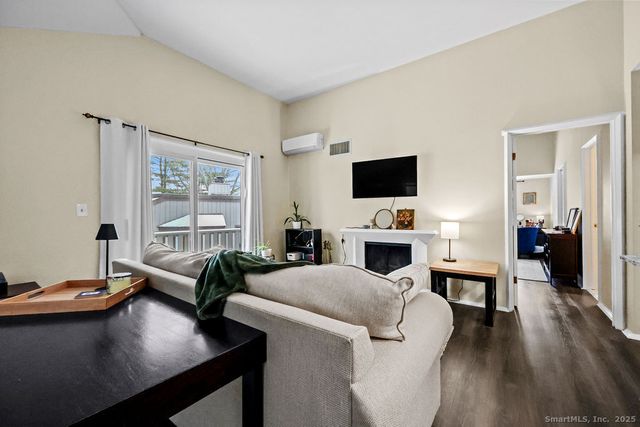 9 Talcott Ridge Road A4, Farmington, CT 06032