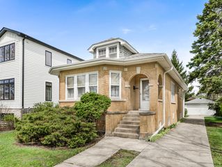 1118 Garden Street, Park Ridge, IL 60068