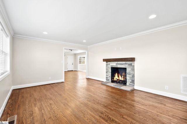 1801 Pleasantburg Drive, Greenville, SC 29609