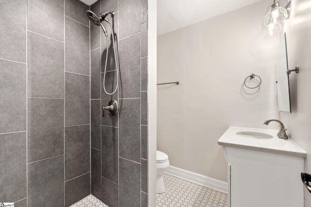 1801 Pleasantburg Drive, Greenville, SC 29609