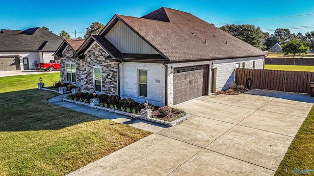 22302 Southern Breeze, Athens, AL 35613
