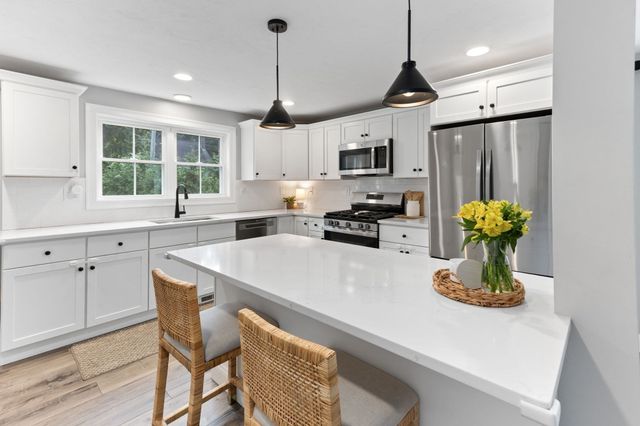 52 Lincoln Street, Easton, MA 02356