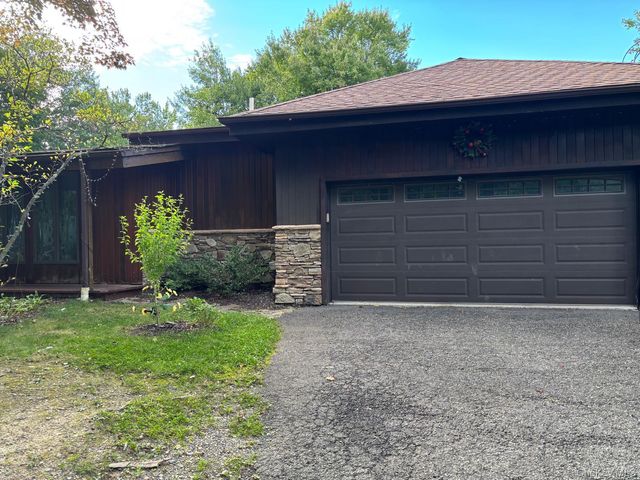 43 Tephanic Avenue, Monroe, NY 10950