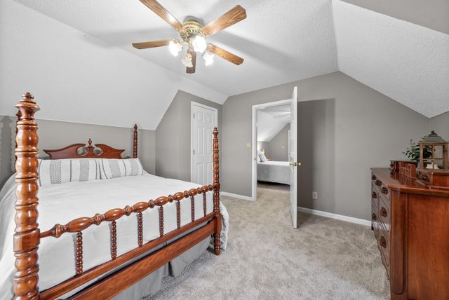 2430 Underwood Rd, Cunningham, TN 37052