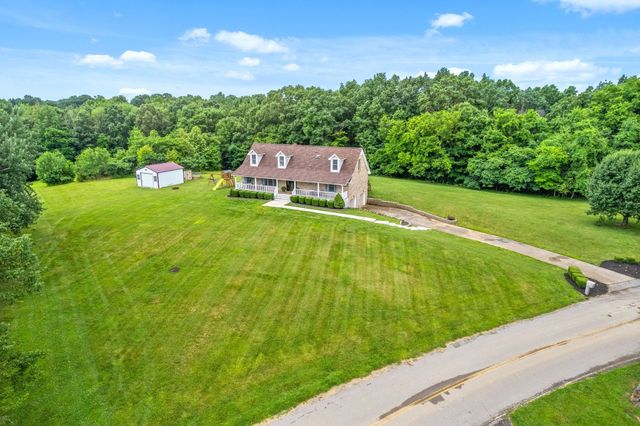 2430 Underwood Rd, Cunningham, TN 37052