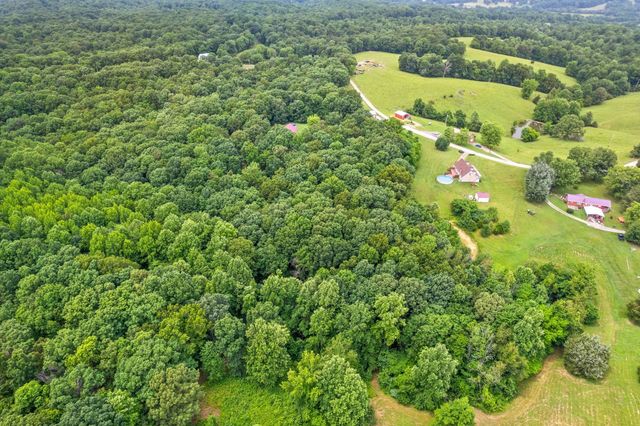 2430 Underwood Rd, Cunningham, TN 37052