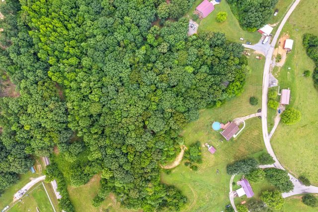 2430 Underwood Rd, Cunningham, TN 37052