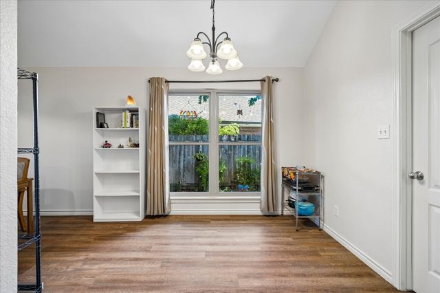 111 Finch LN, Georgetown, TX 78626
