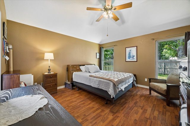 111 Finch LN, Georgetown, TX 78626