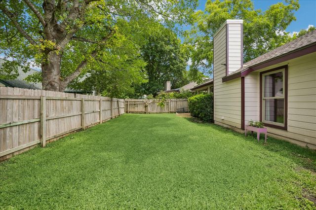 111 Finch LN, Georgetown, TX 78626