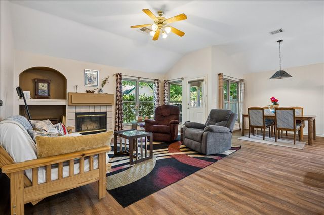 111 Finch LN, Georgetown, TX 78626