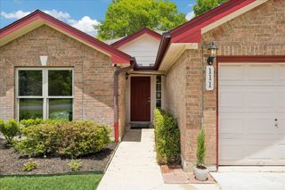 111 Finch LN, Georgetown, TX 78626