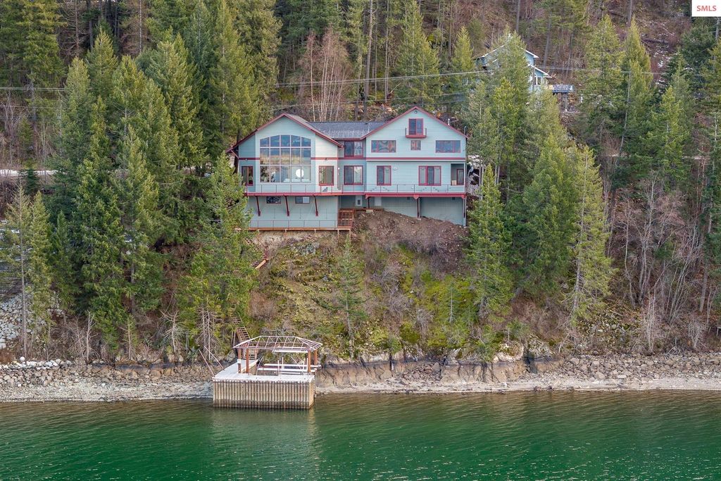 3361 Bottle Bay Rd, Sagle, ID 83860