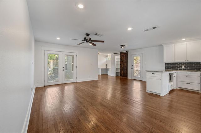 2524 Watauga Road, Fort Worth, TX 76111