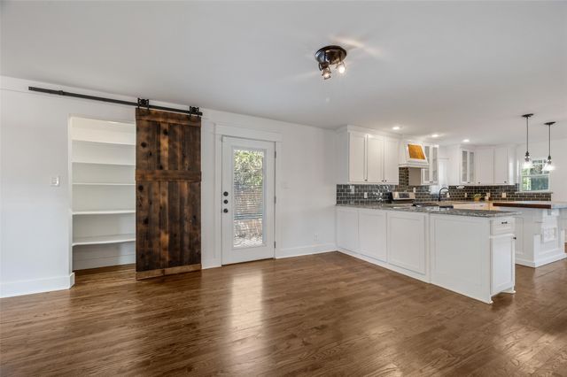 2524 Watauga Road, Fort Worth, TX 76111