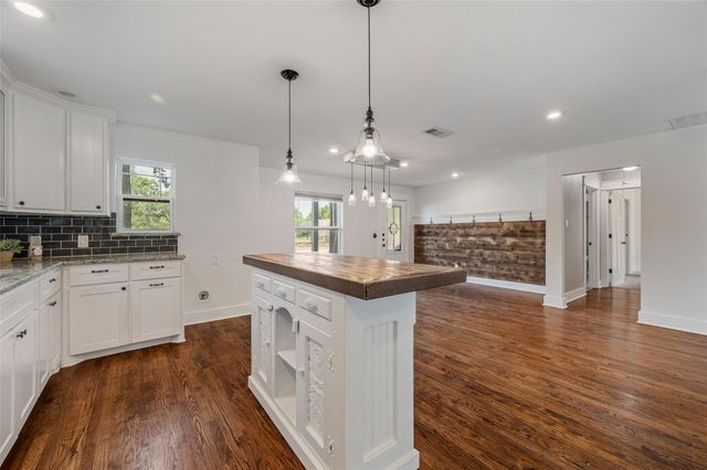 2524 Watauga Road, Fort Worth, TX 76111