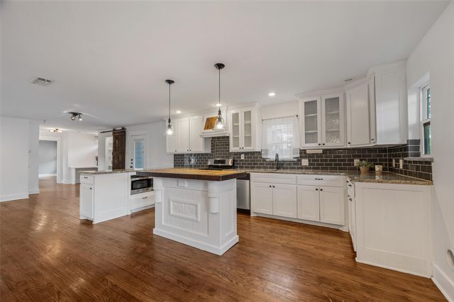 2524 Watauga Road, Fort Worth, TX 76111