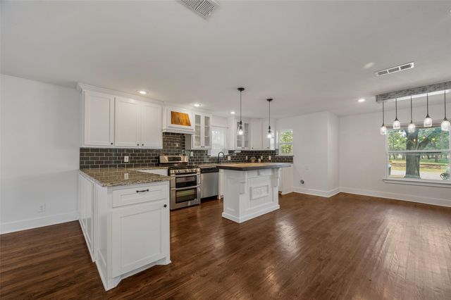 2524 Watauga Road, Fort Worth, TX 76111