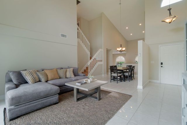 13547 Fountain View Boulevard, Wellington, FL 33414