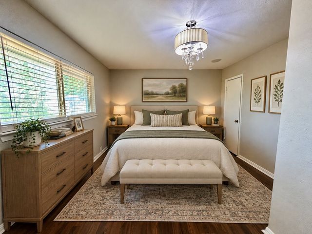 701 Victoria Drive, Euless, TX 76039
