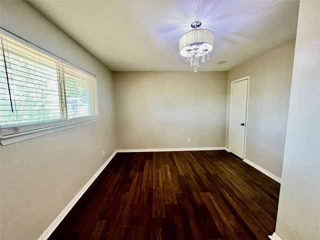 701 Victoria Drive, Euless, TX 76039