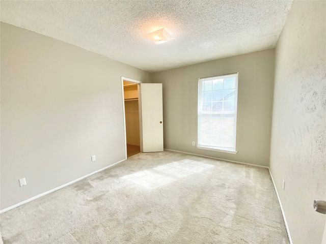 701 Victoria Drive, Euless, TX 76039