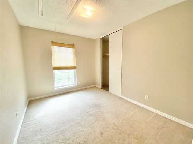 701 Victoria Drive, Euless, TX 76039