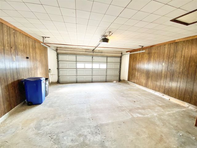 701 Victoria Drive, Euless, TX 76039