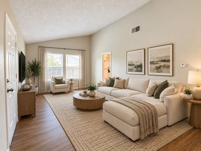 701 Victoria Drive, Euless, TX 76039