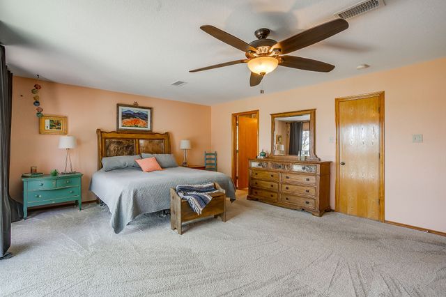 292 Pam Drive, Chico, TX 76431