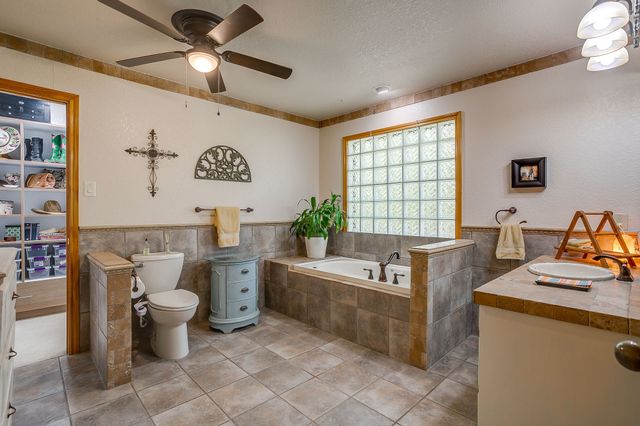 292 Pam Drive, Chico, TX 76431