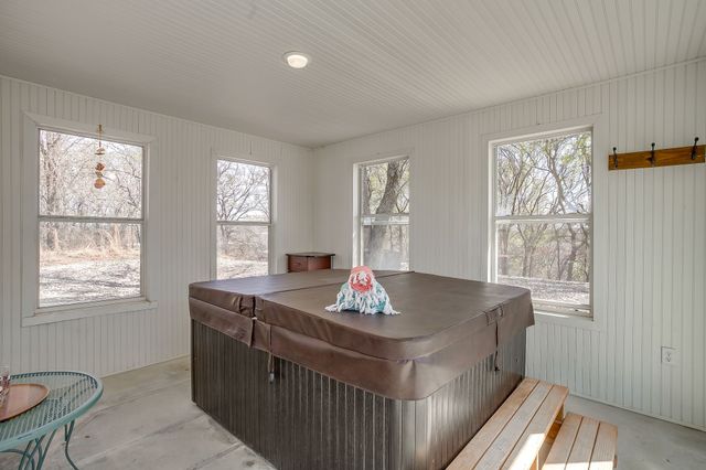 292 Pam Drive, Chico, TX 76431