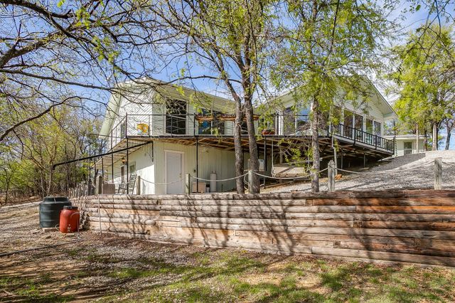 292 Pam Drive, Chico, TX 76431