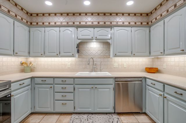 292 Pam Drive, Chico, TX 76431