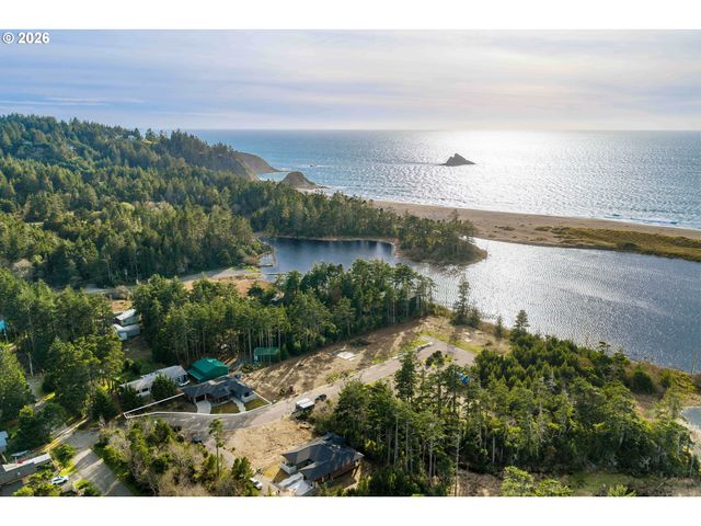 1118 Talus Way, Port Orford, OR 97465