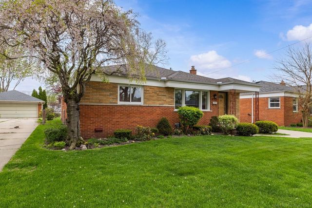 26312 Princeton Street, St Clair Shores, MI 48080